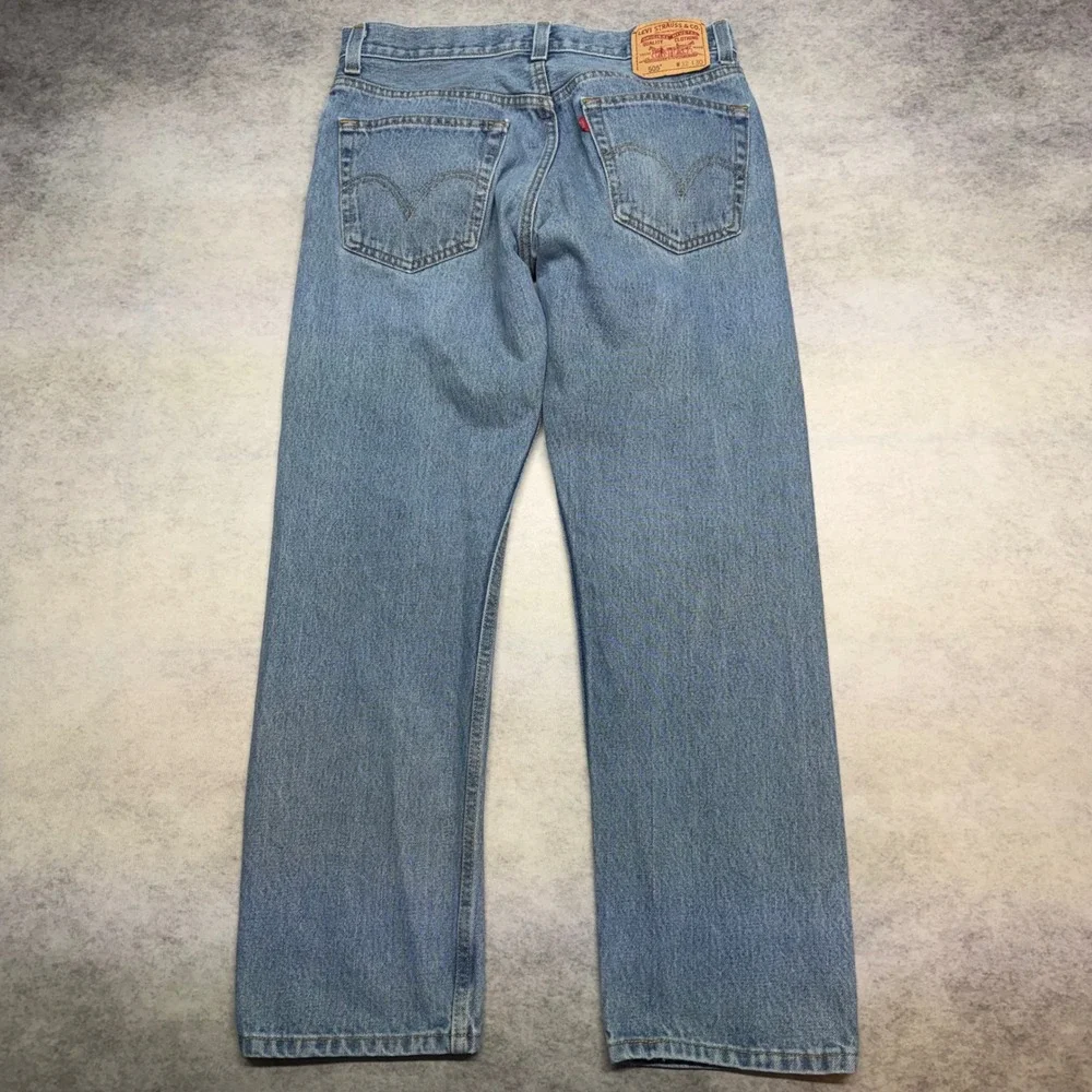 Levis 505 Regular Fit Mens 32x30 Blue Medium Wash Straight Leg Denim Jeans Y2K